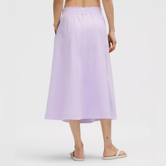 Lululemon Stretch Woven Ruffle-Waist Midi Skirt
Lavender Frost sz  XL Athleisure - Picture 4 of 11
